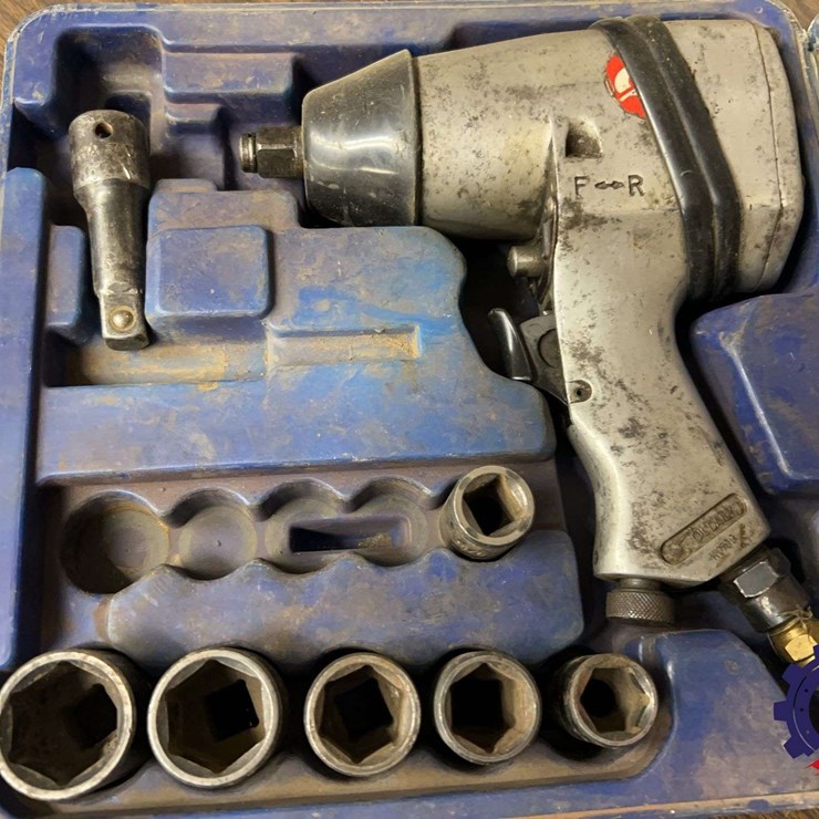 Pneumatic air wrench set with sockets and case
