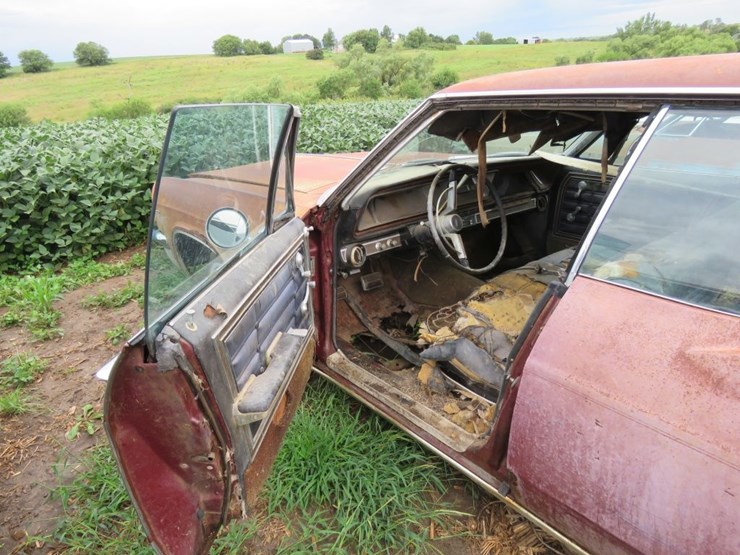 1966-chevrolet-caprice-4dr-ht-image-9