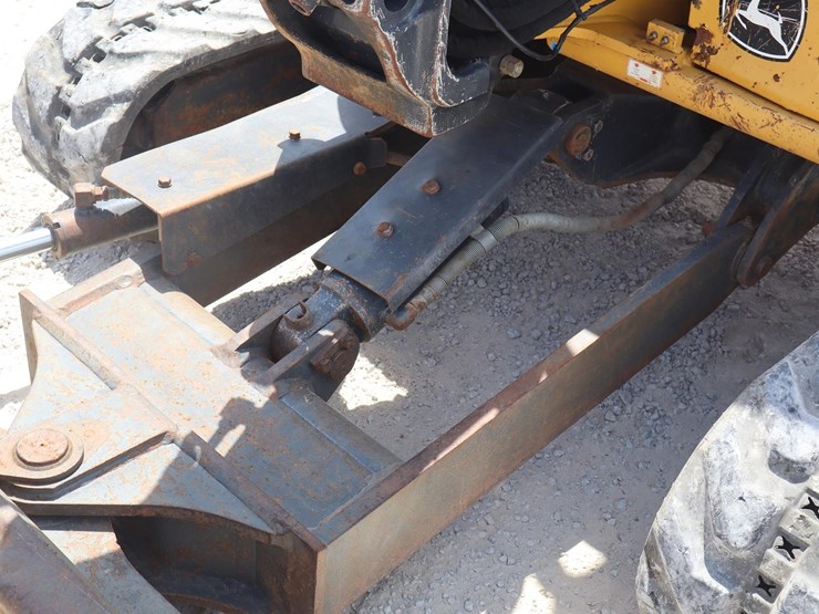 2017-deere-35g-image-27