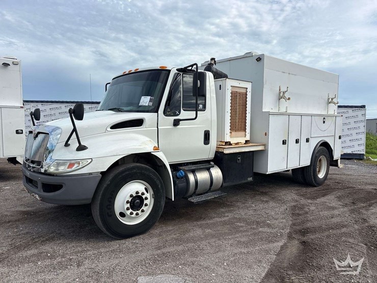 2018-international-durastar-4300-image-1