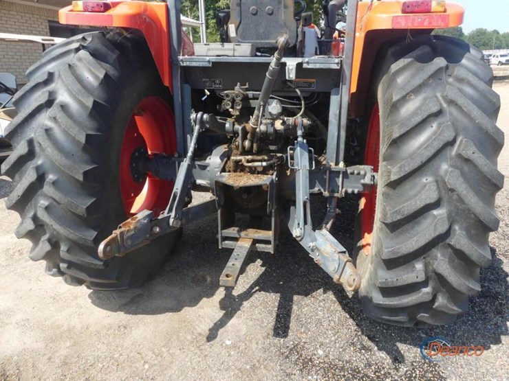 2018-kubota-m6s-111shd-image-13