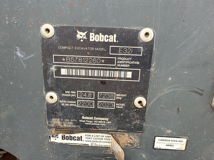 2023-bobcat-e32i-image-16