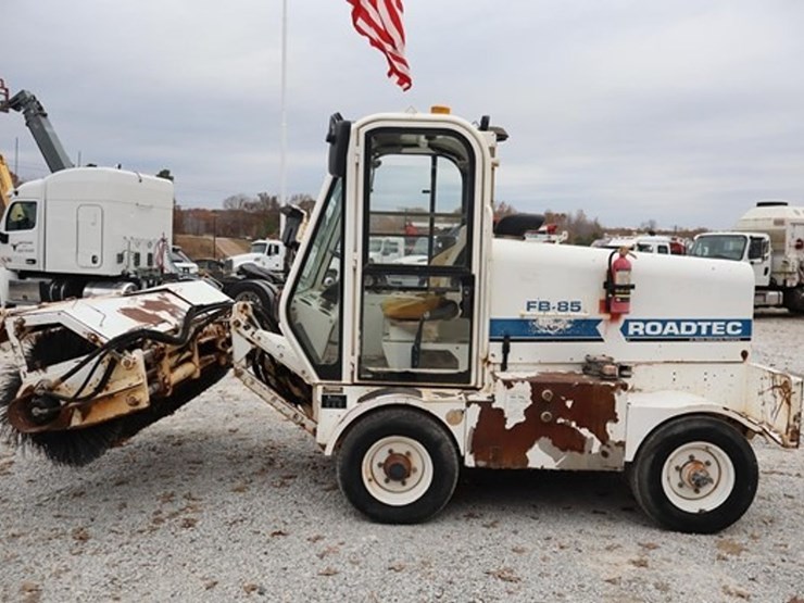 2011-roadtec-fb85-image-2