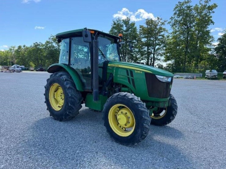 2015-john-deere-5085e-image-2