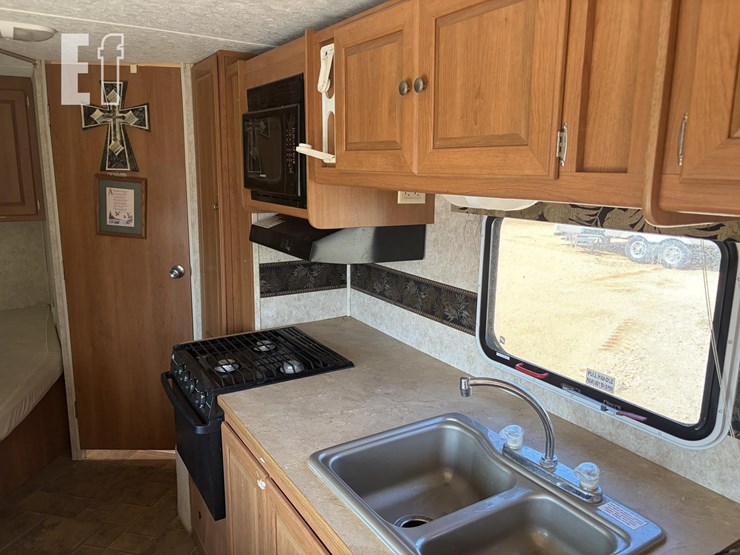 2007-keystone-rv-co-passport-ultra-lite-280bh-image-12