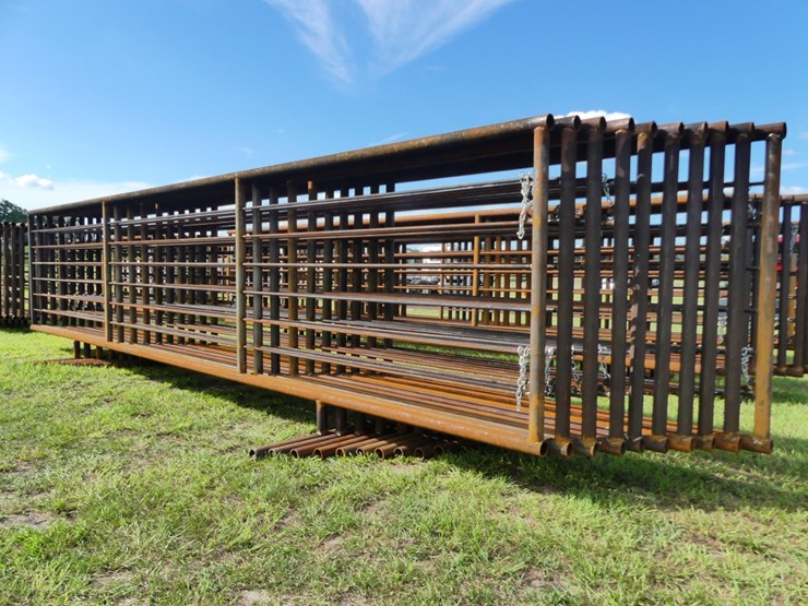 (10)-24'-free-standing-panels-image-1