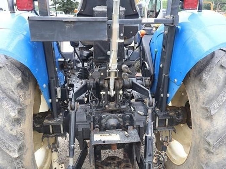 2017-new-holland-workmaster-50-image-16