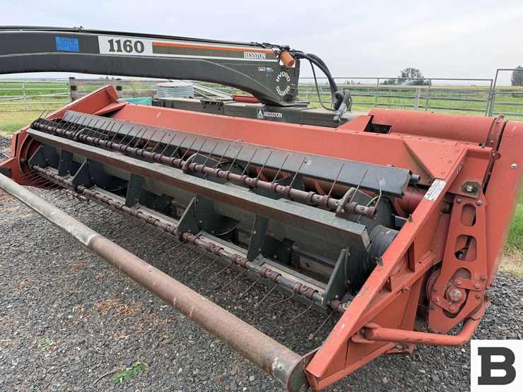 hesston-1160-image-11