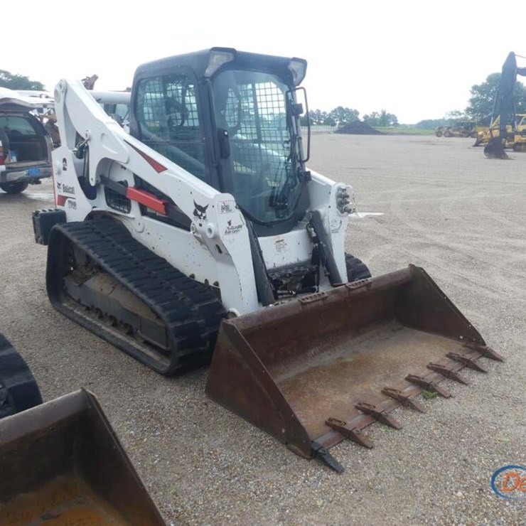 2022 BOBCAT T740