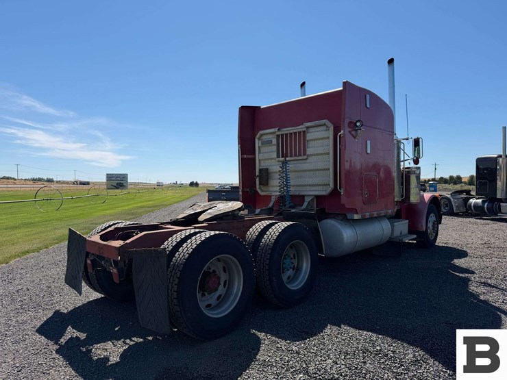 1989-peterbilt-379-image-5