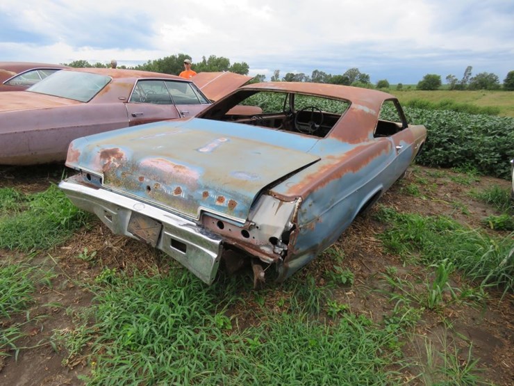 1966-chevrolet-impala-2dr-ht-for-parts-image-8