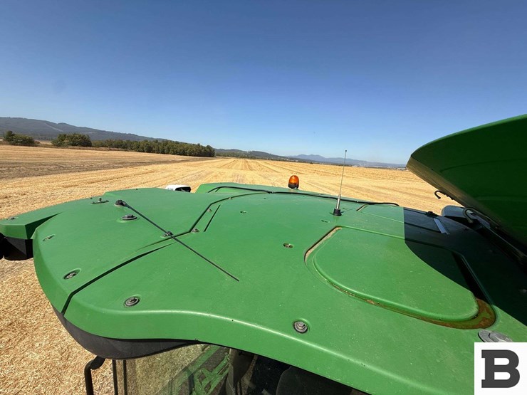2014-john-deere-s660-image-81