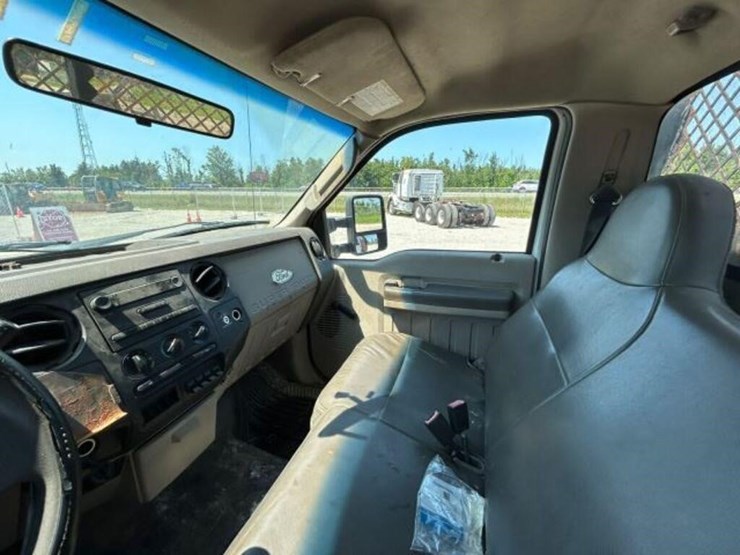 2009-ford-f550-image-14