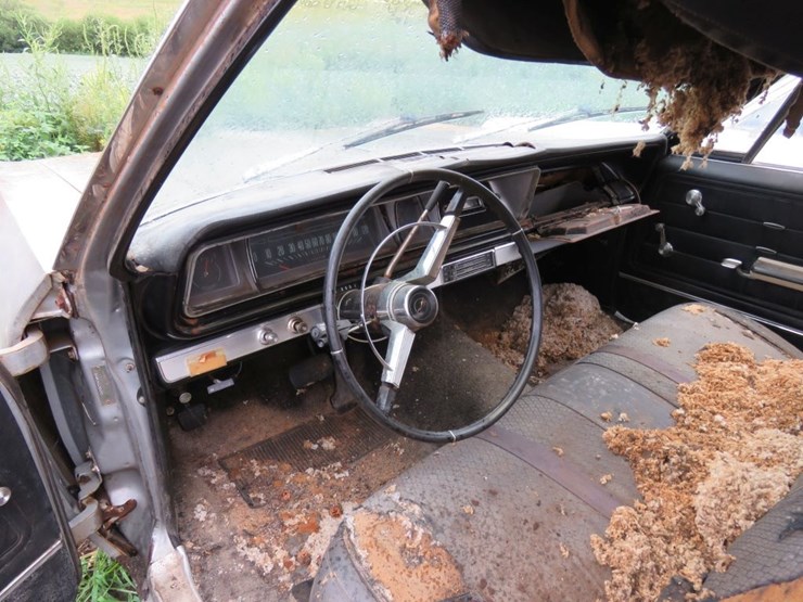 1966-chevrolet-impala-4dr-sedan-image-13
