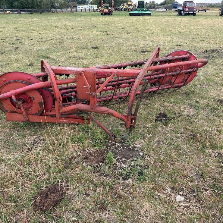 MASSEY-FERGUSON 25