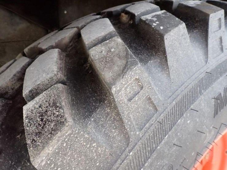 2019-kubota-m4-071-image-71