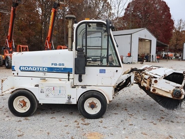 2011-roadtec-fb85-image-6