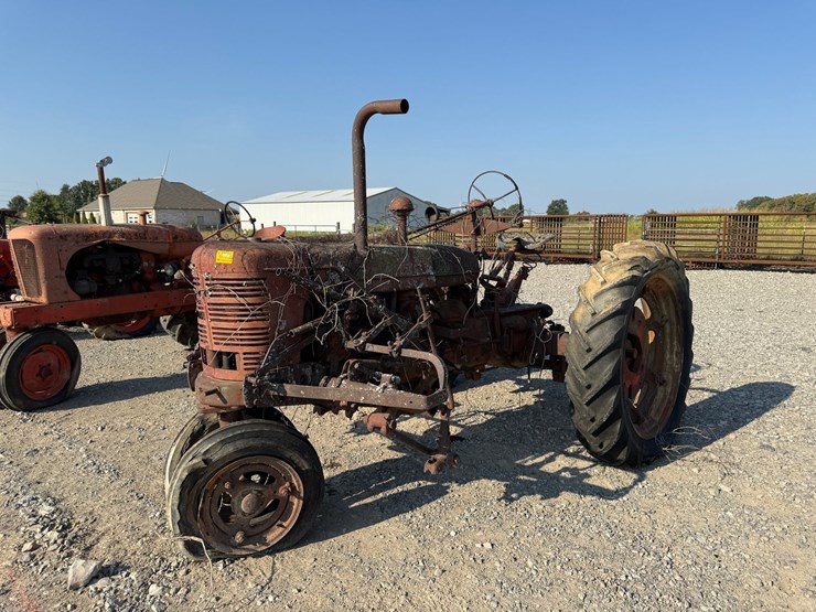 ford-tractor-image-1