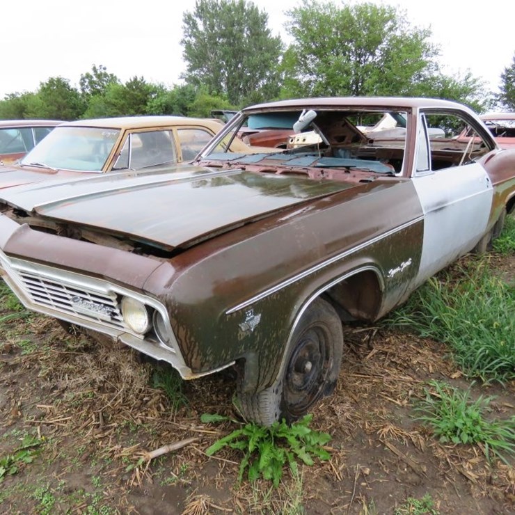 1966 Chevrolet Impala SS 2dr HT