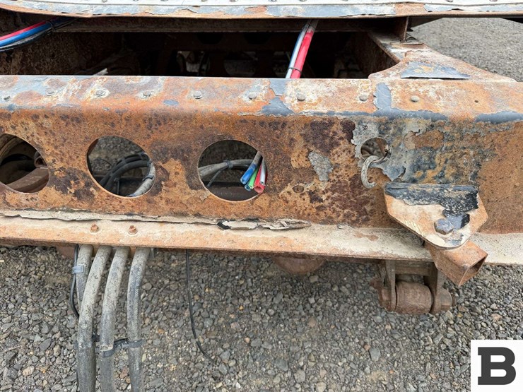 western-trailers-quadruple-axle-trailer-frame-image-10