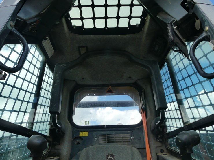 2021-deere-333g-image-13
