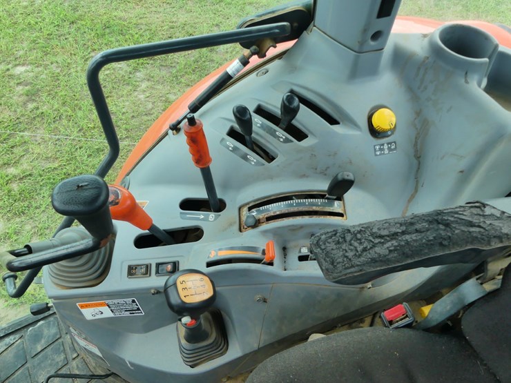 2023-kubota-m5-111d-image-15
