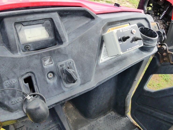 2021-honda-pioneer-sxs500m-image-12