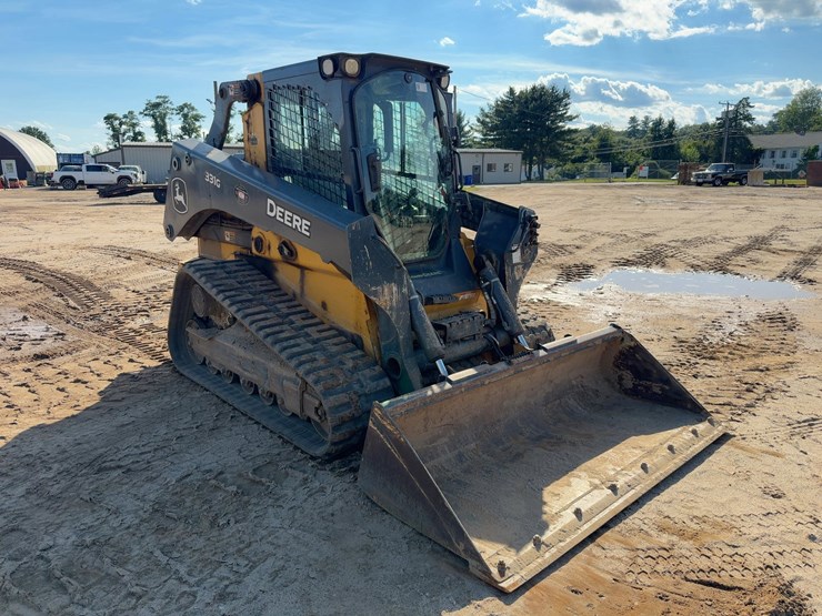2020-deere-331g-image-7