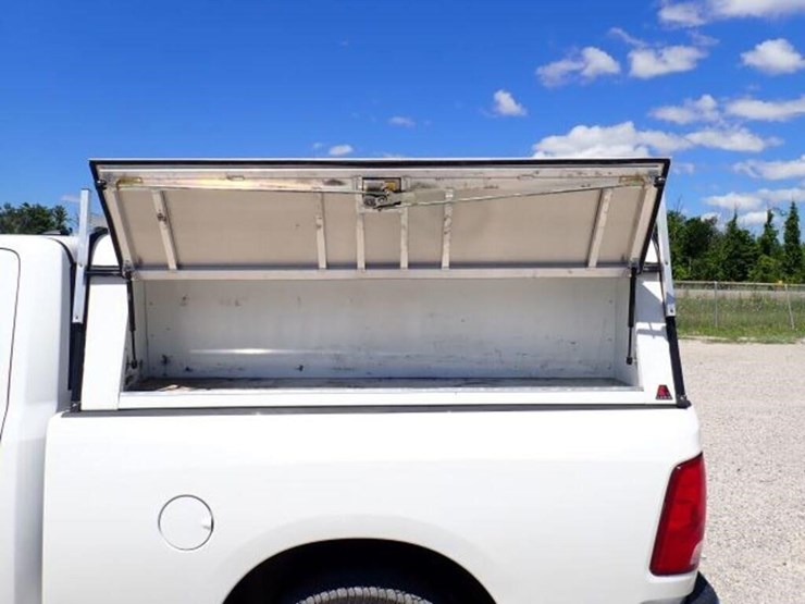 2016-dodge-1500-image-29