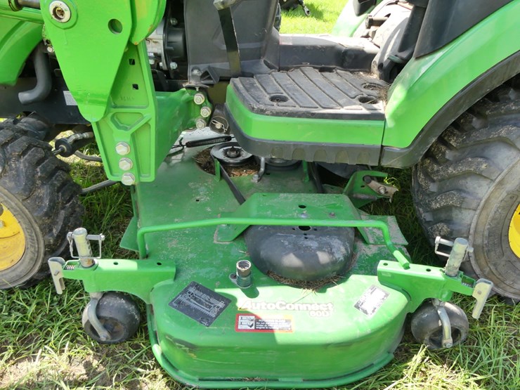 2021-john-deere-1025r-image-8