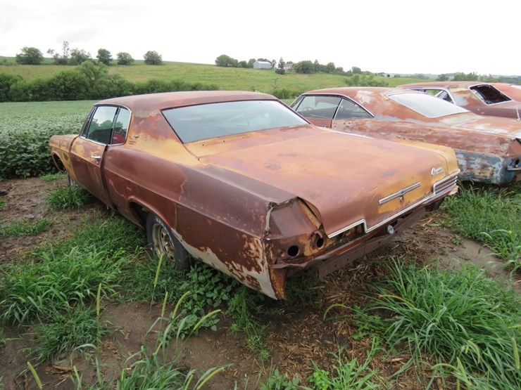 1966-chevrolet-caprice-2dr-ht-image-5
