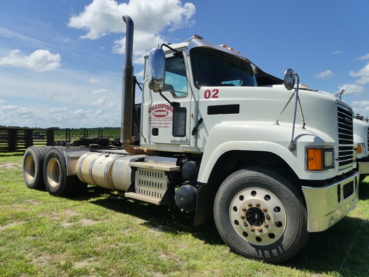 2014-mack-600-image-1