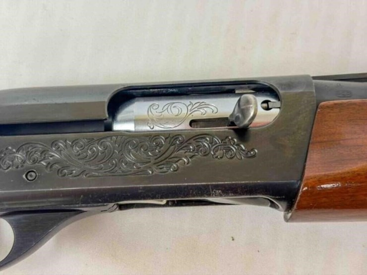 remington-arms-co-1100-12g-shotgun-image-9