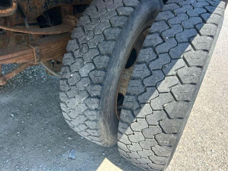 2009-ford-f550-image-53