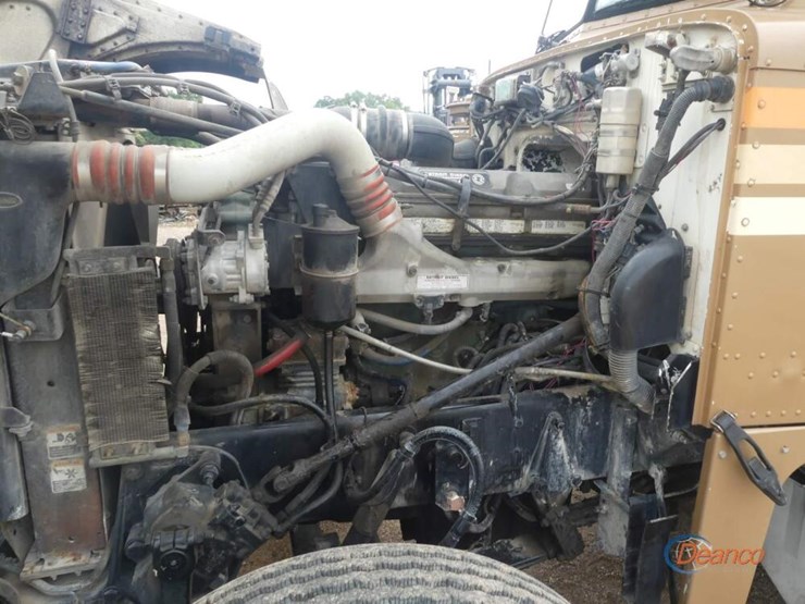1999-peterbilt-379-image-8