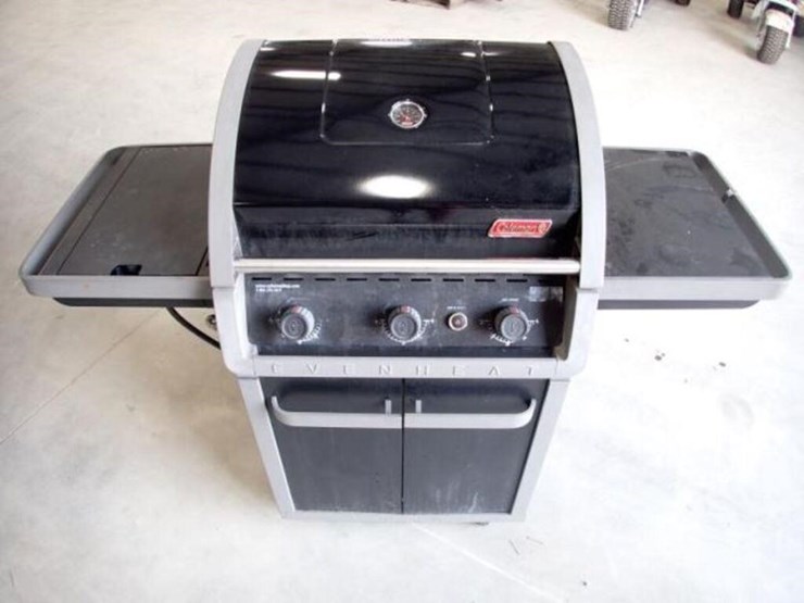 coleman-3-burner-bbq-image-5