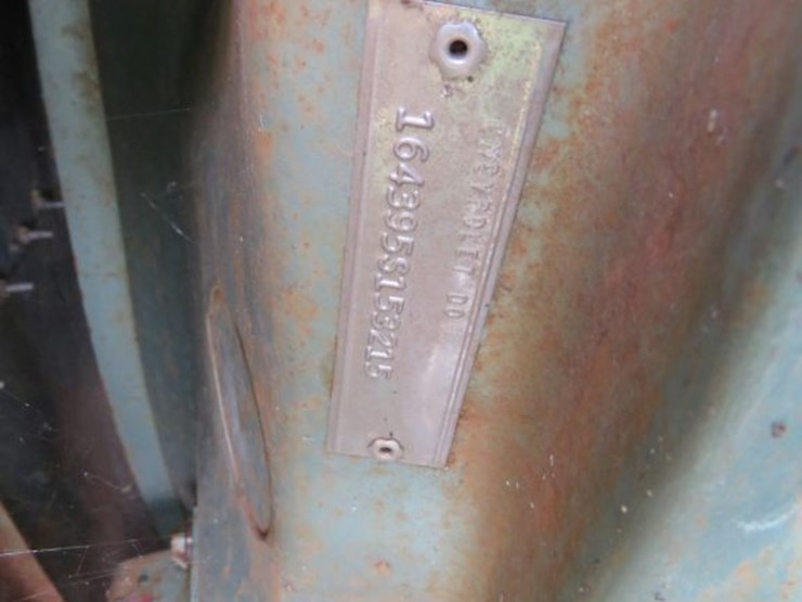 1965-chevrolet-impala-4dr-sedan-image-10
