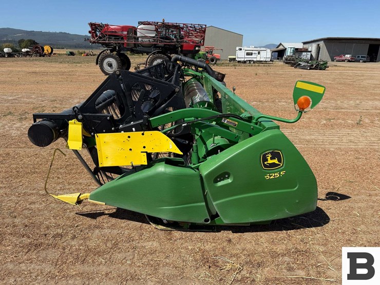 2012-john-deere-625f-image-2