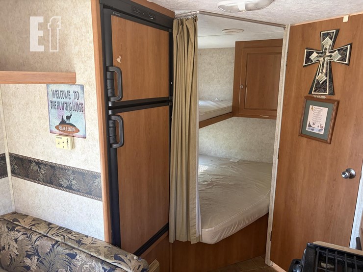 2007-keystone-rv-co-passport-ultra-lite-280bh-image-13