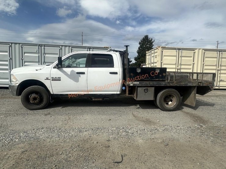 2014-dodge-ram-3500-image-1