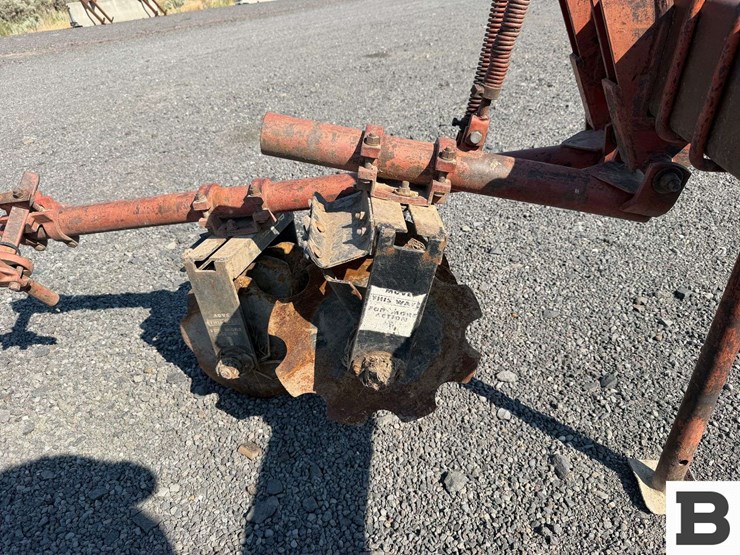 16'-lilliston-rolling-cultivator-toolbar-image-10