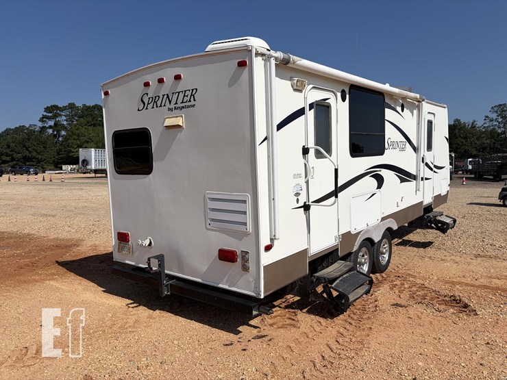2011-keystone-rv-co-sprinter-255rks-image-3