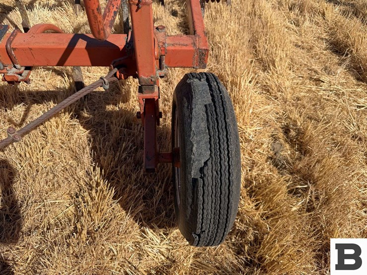 allis-chalmer-800-chisel-plow-image-18