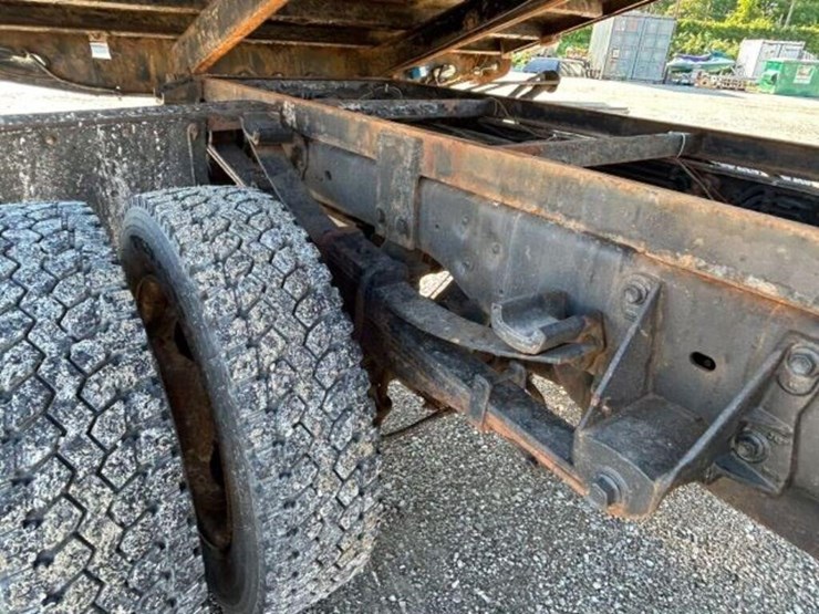 2012-ford-f550-xl-image-73