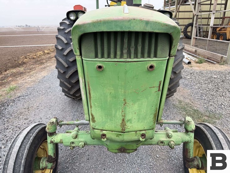 john-deere-3010-image-11