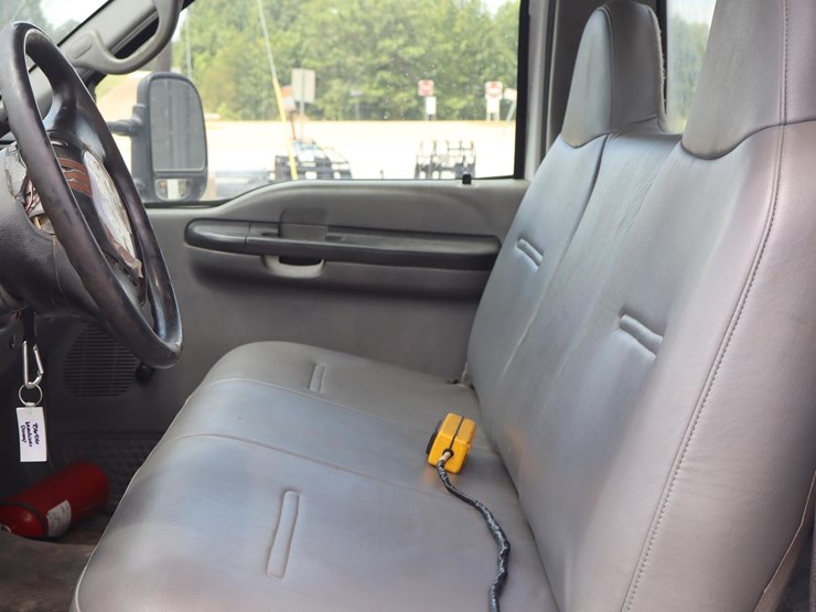 2002-ford-f450-image-32