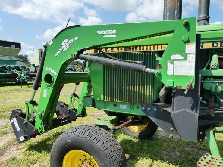 john-deere-4440-image-8