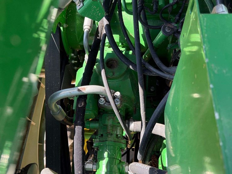 2014-john-deere-s660-image-58