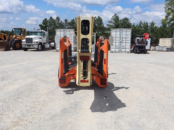 2016-jlg-t350-image-5