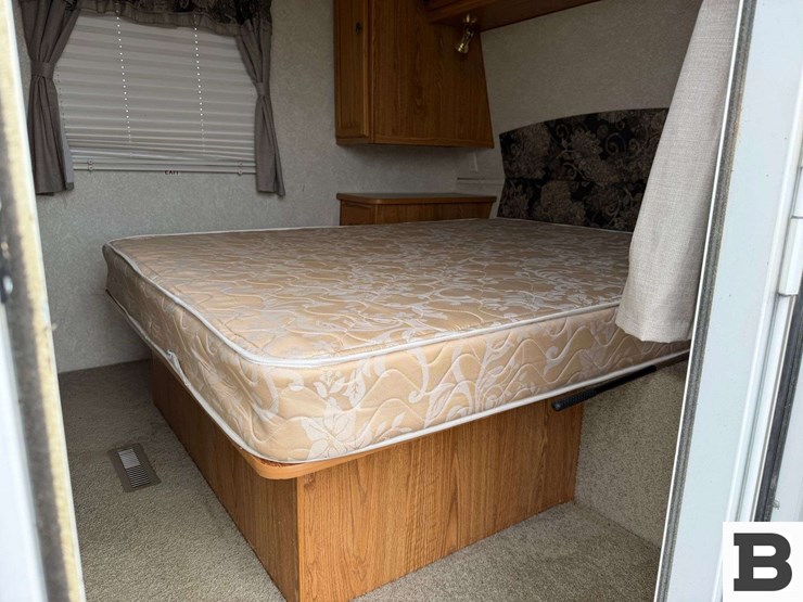2004-fleetwood-wilderness-advantage-travel-trailer-image-33